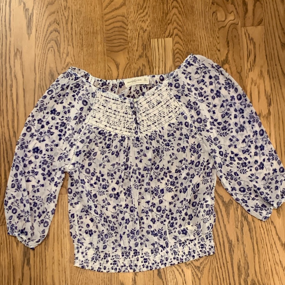 Cropped shirt